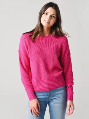 525 Women's Riley Relaxed Pullover Sweater