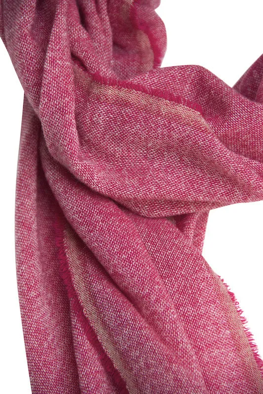 Cashmere scarf in beautiful fuchsia melange