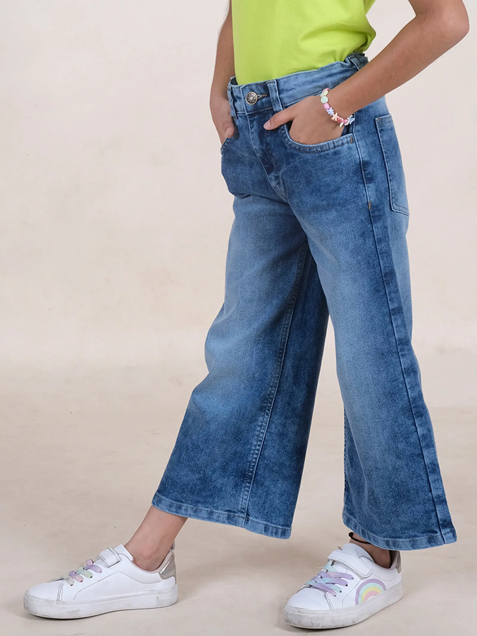 Girls Solid Flared Jeans