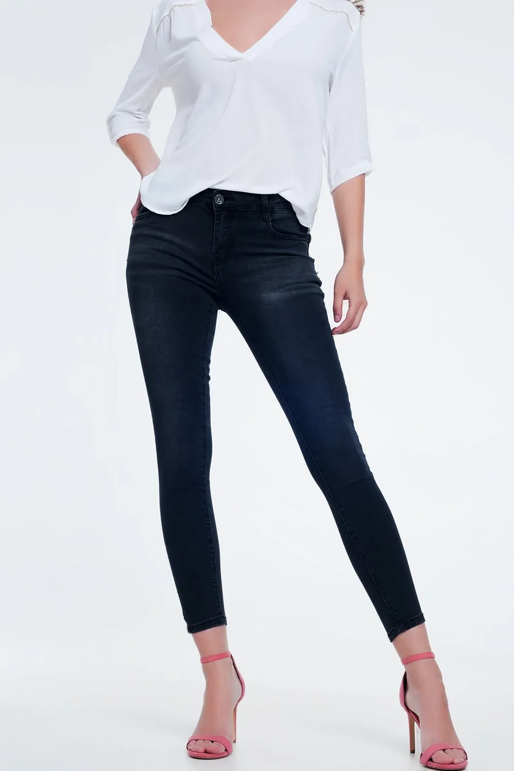 JEANS NEGROS LAVADOS AJUSTADOS