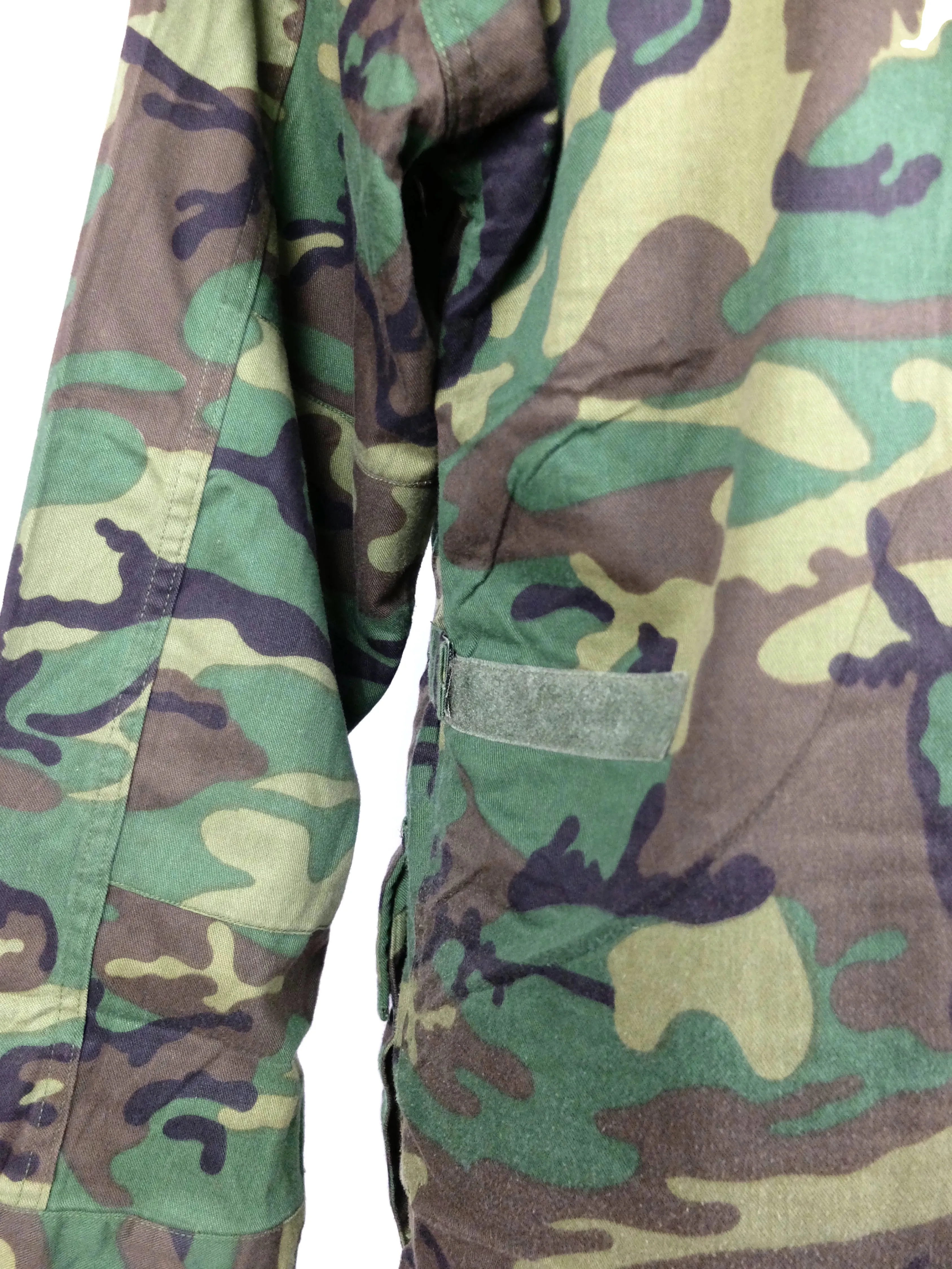 Vintage 80s Utilitarian Green Camouflage Military Button Down Collared Canvas Jacket