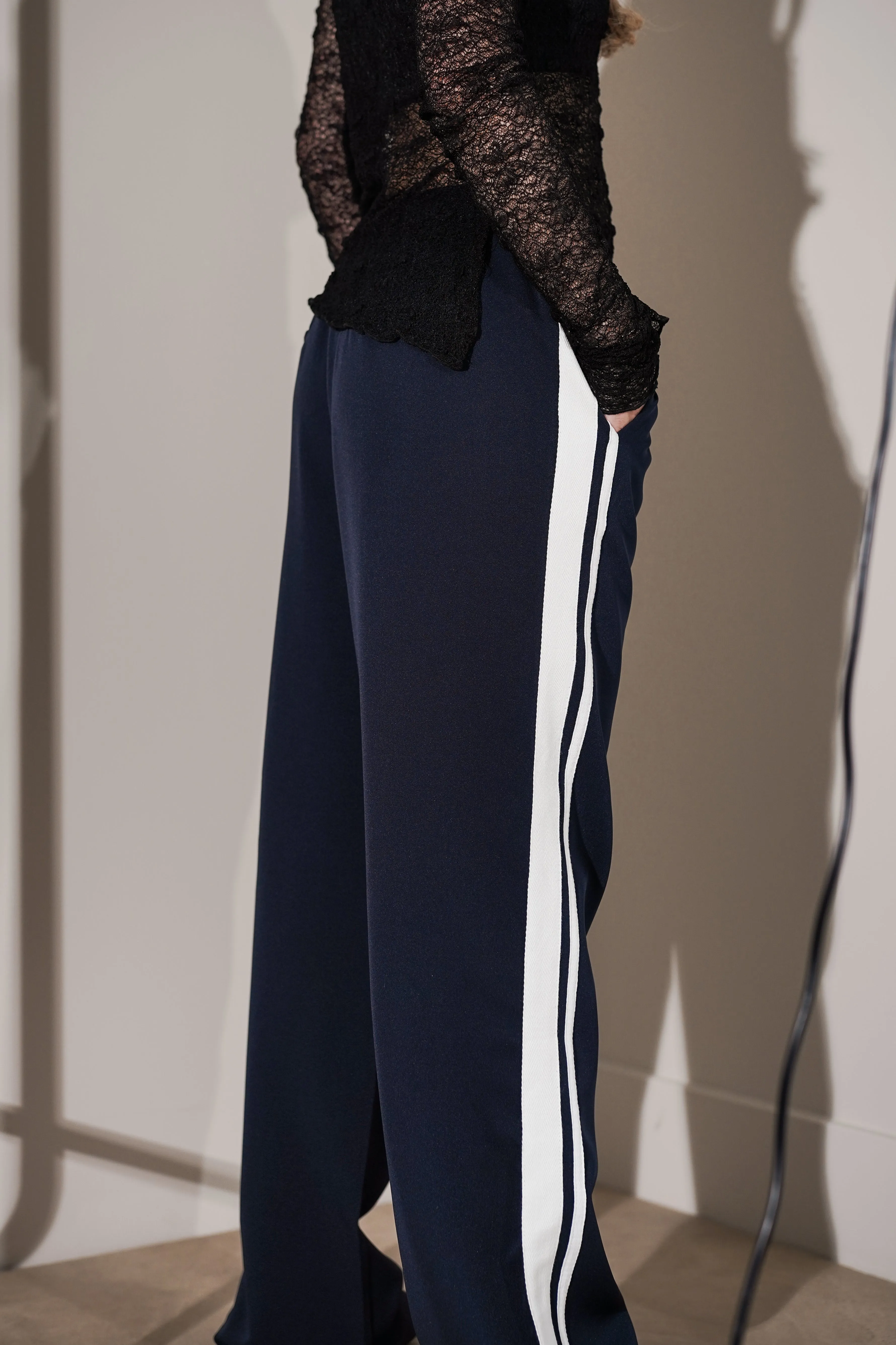 Wide leg striped jogger donker blauw - Yara